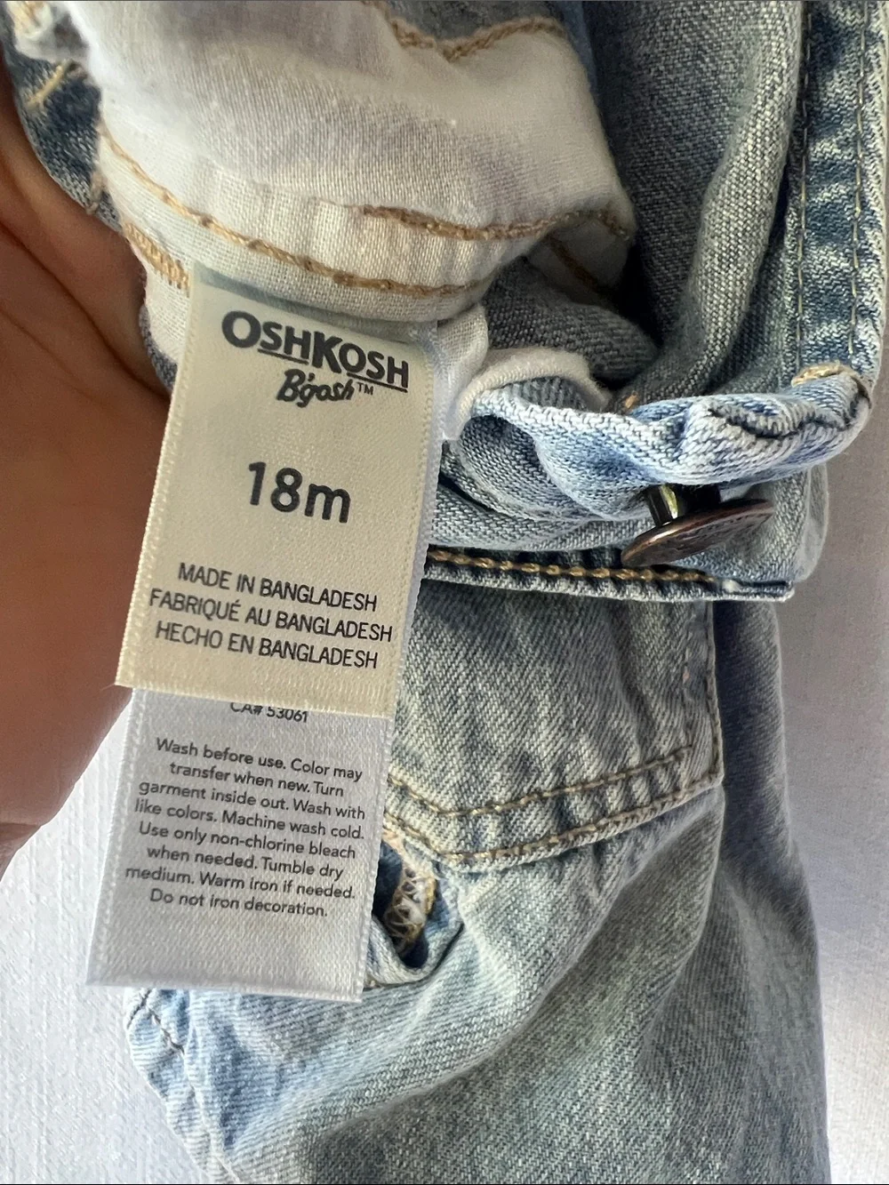 OshKosh B'gosh Light Blue Denim Shortalls with Front Bib Pocket Size 12-18M